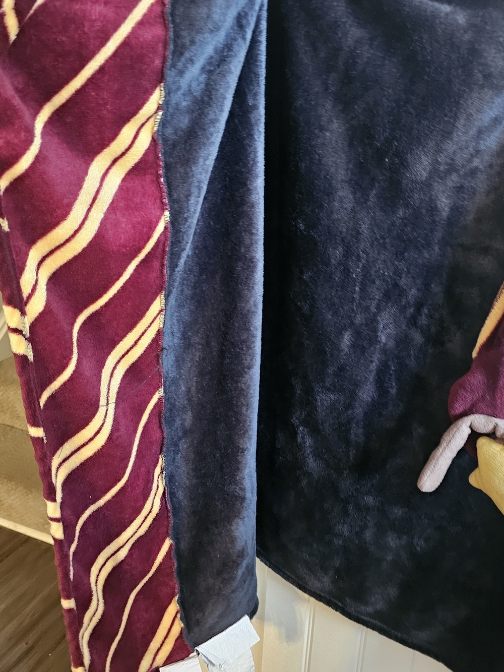 Berkshire Kids Plush Hooded Wizard Robe in Navy, Burgundy & Yellow - Picture 5 of 13